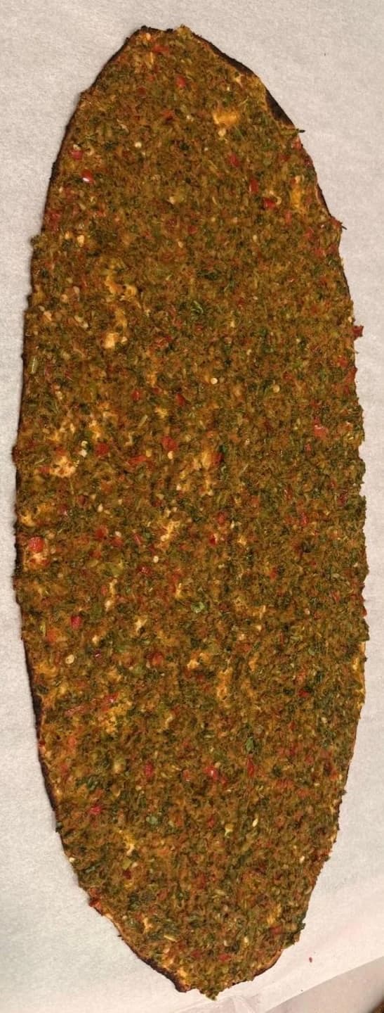 Sarımsaklı Acılı Antep Lahmacun